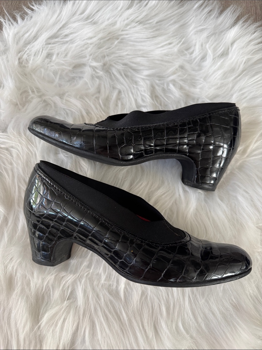 Pas Ole Rouge Italian Vintage Black Croc Embossed Low Heel Pumps size 39